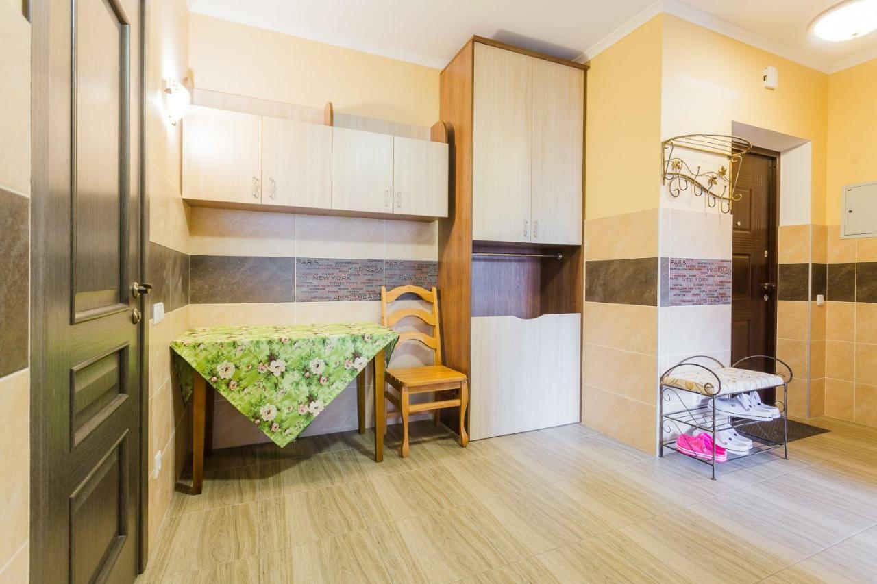 Солнечная Квартира На Ломоносова 71, Вднх Kiev Exteriör bild